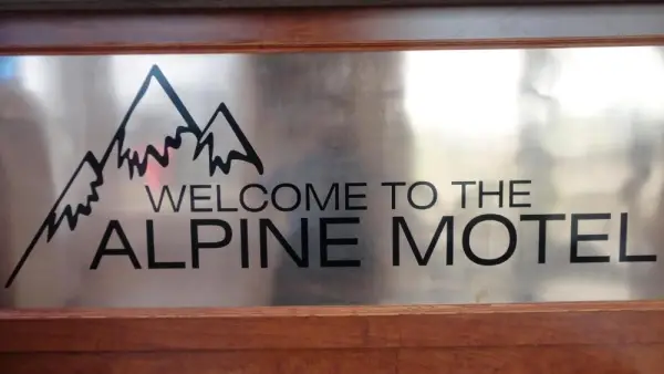 Alpine Motel 5